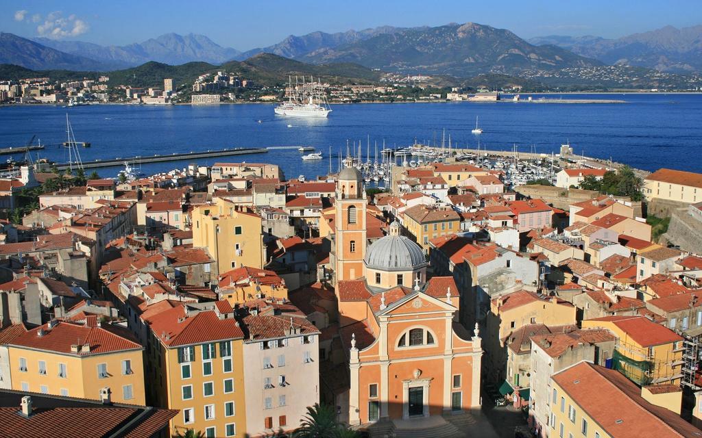 Appartements Au Coeur De La Vieille Ville Pietonne & Citadelle Ajaccio  Room photo