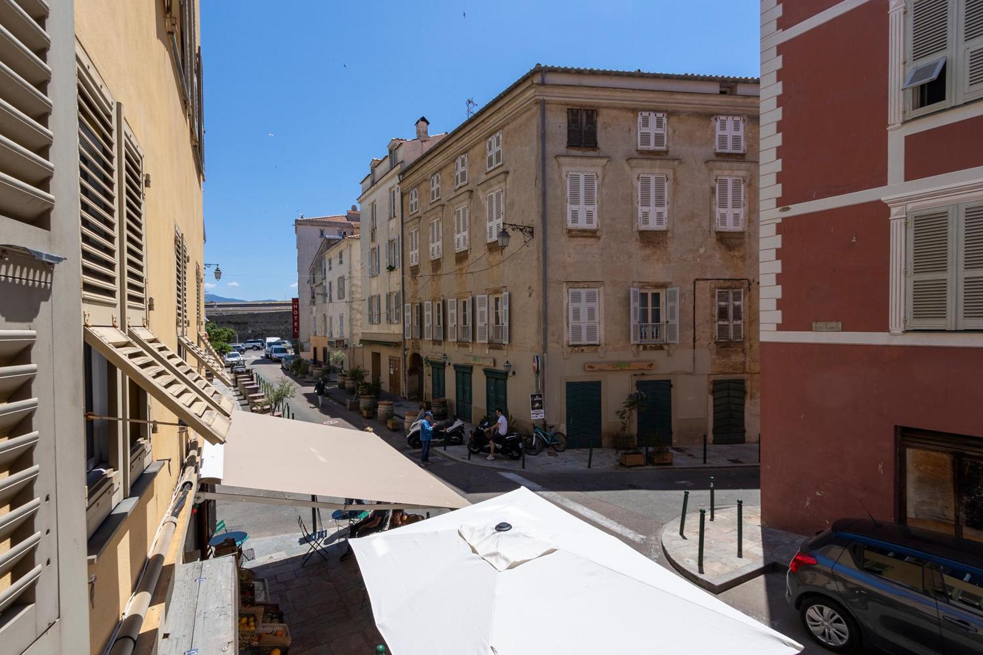 Appartements Au Coeur De La Vieille Ville Pietonne & Citadelle Ajaccio  Room photo